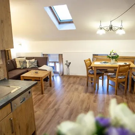 Wolfeicherhof Apartman *